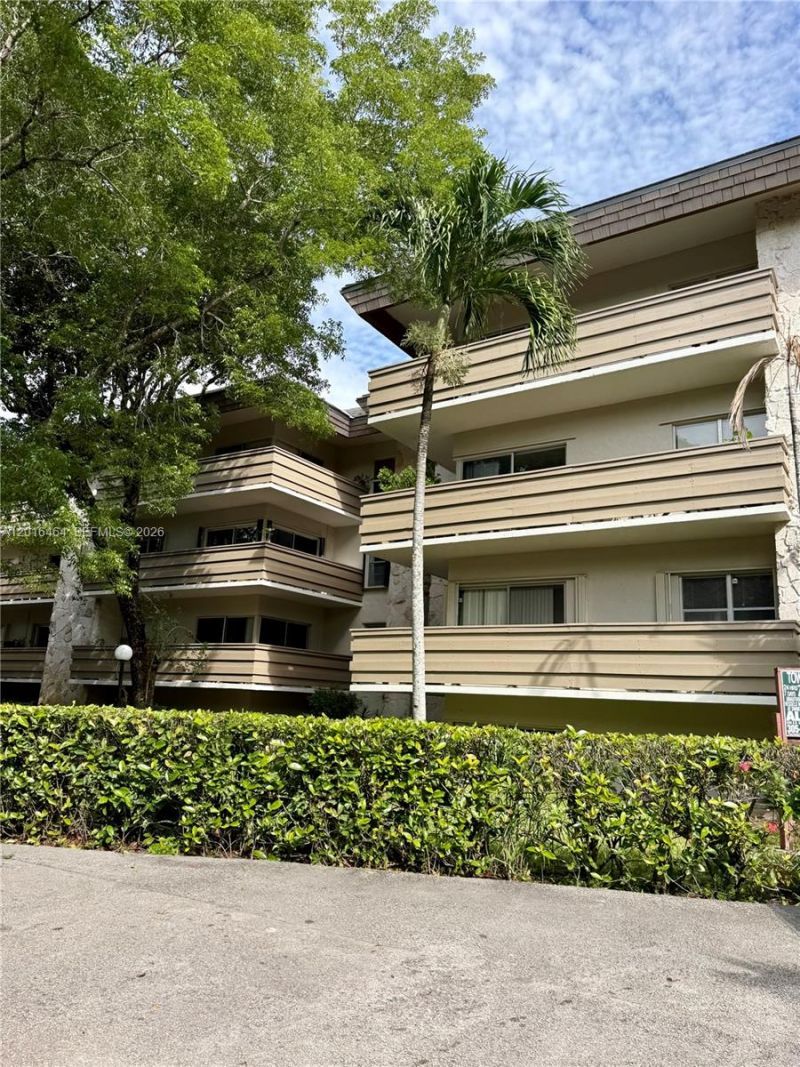 1205 Mariposa Ave, Unit 301, Coral Gables, FL 33146 Photo