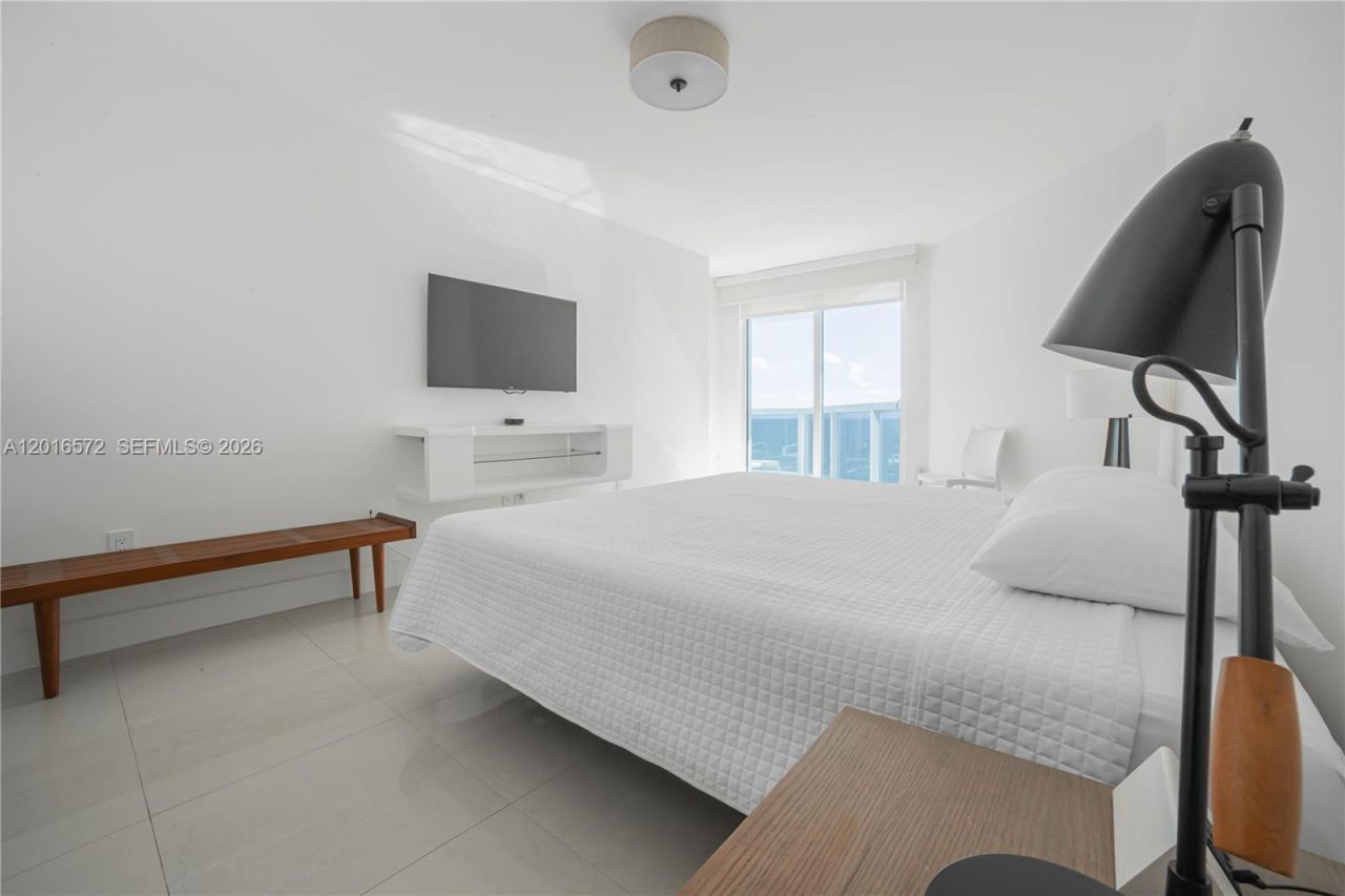 6301 Collins Ave , Unit 1102, Miami Beach, FL 33141 Photo