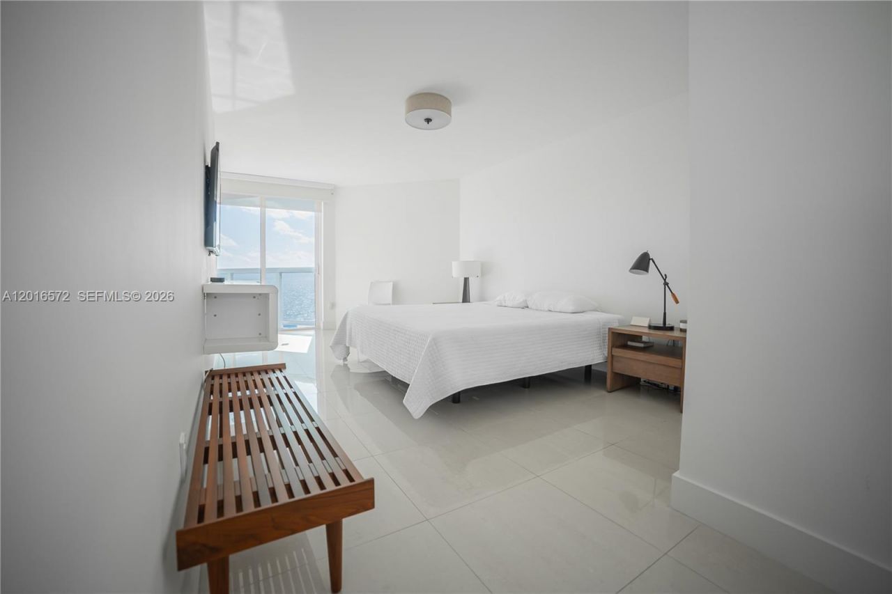 6301 Collins Ave , Unit 1102, Miami Beach, FL 33141 Photo