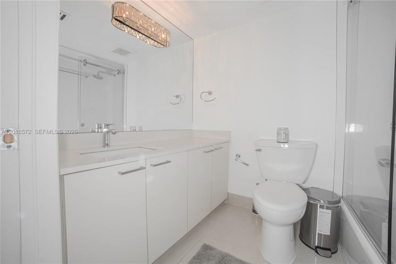 6301 Collins Ave , Unit 1102, Miami Beach, FL 33141 Photo