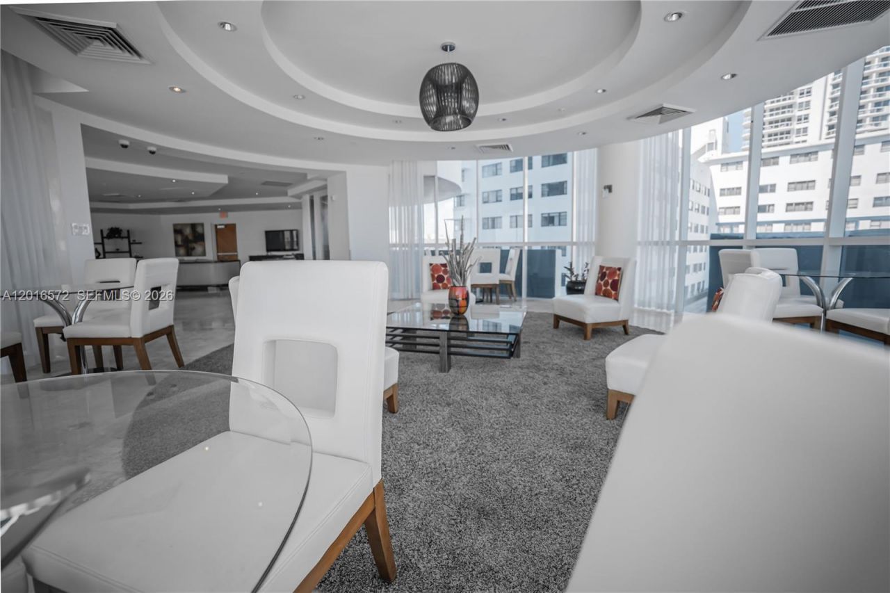 6301 Collins Ave , Unit 1102, Miami Beach, FL 33141 Photo