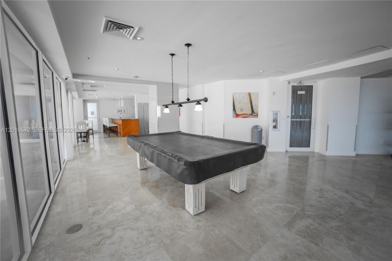 6301 Collins Ave , Unit 1102, Miami Beach, FL 33141 Photo