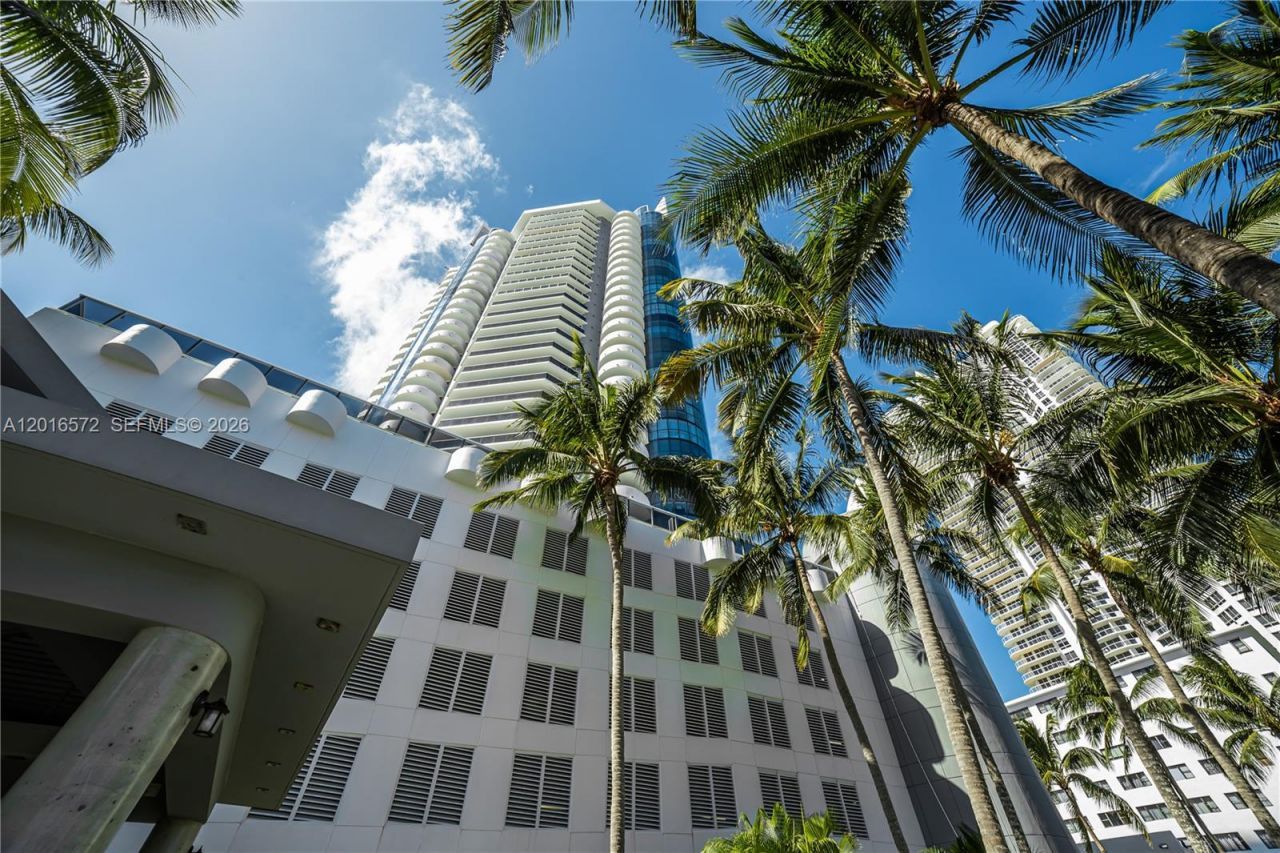 6301 Collins Ave , Unit 1102, Miami Beach, FL 33141 Photo