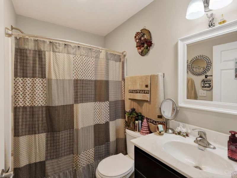 124 Springlake Avenue, Unit C, Hillsboro, OH 45133 Photo 13