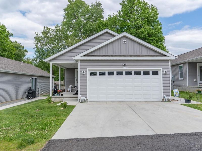 124 Springlake Avenue, Unit C, Hillsboro, OH 45133 Photo 2