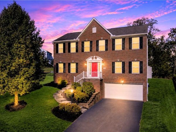 2076 Majestic Dr , Canonsburg, PA 15317