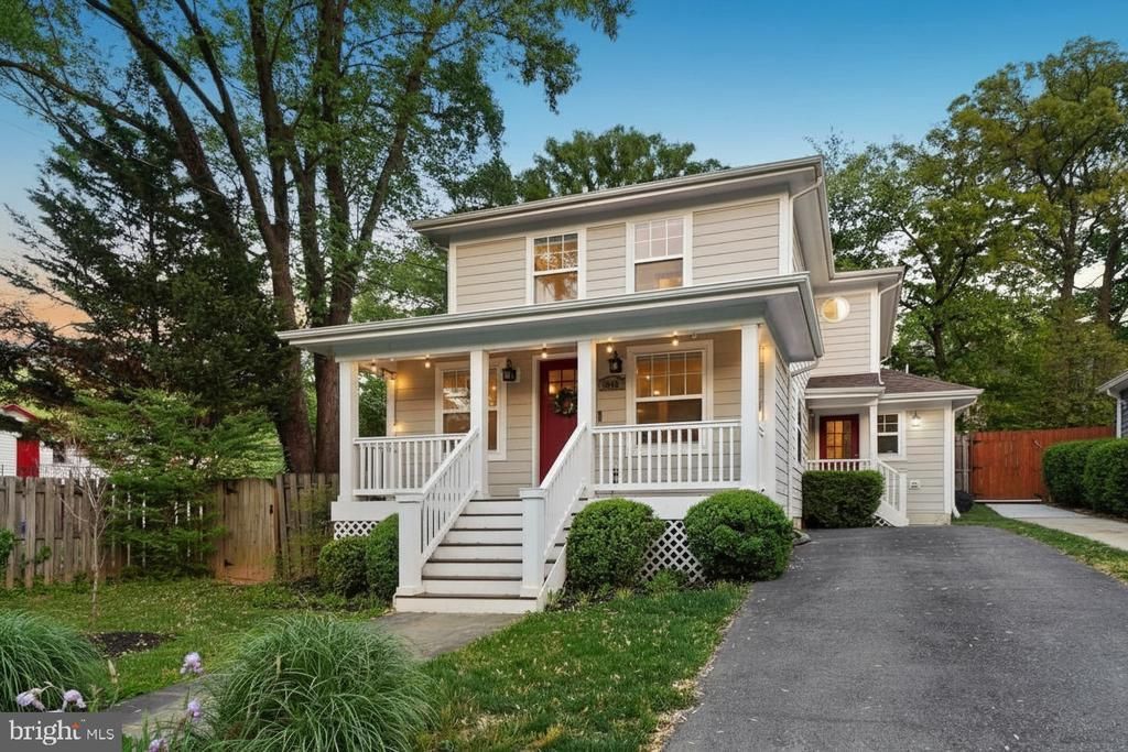 6425 4th Avenue, Takoma Park, MD 20912 Main Photo