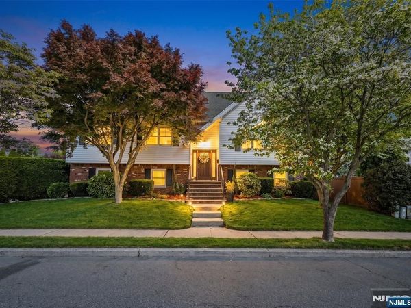 66 Roehrs Drive, WALLINGTON, NJ 07057