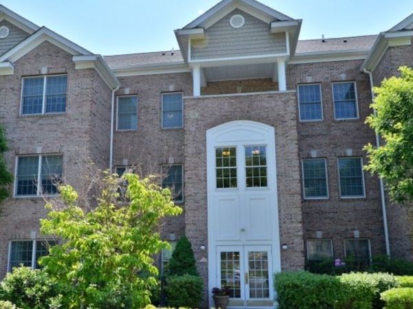 15 Zachary Way, Mount Arlington, NJ 07856