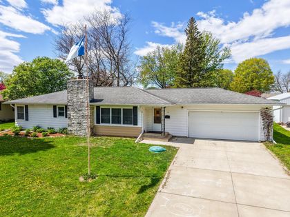 301 5th Ave NW Dodge Center, MN 55927