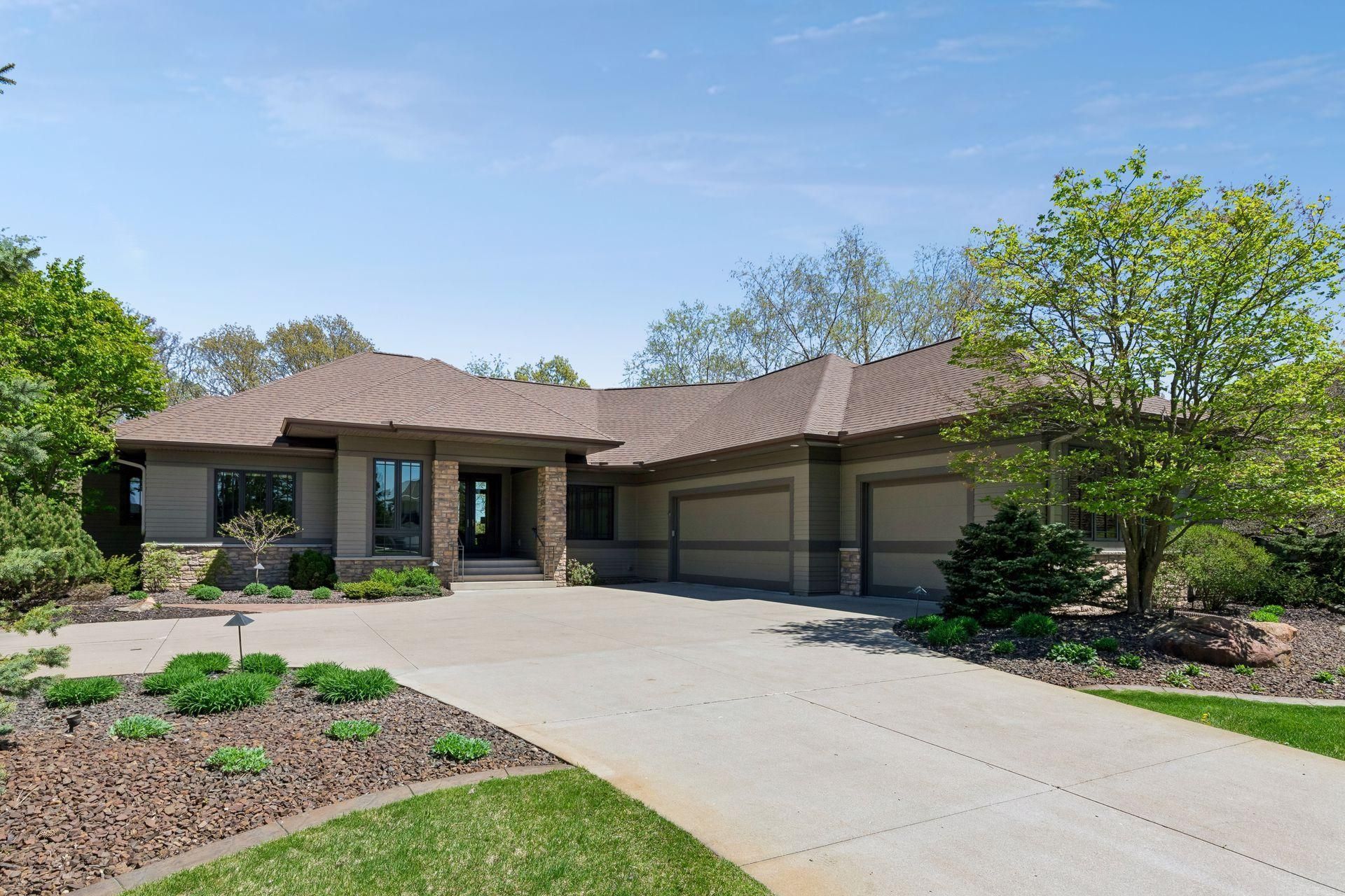 21049 France Boulevard, Lakeville, MN 55044 Main Photo