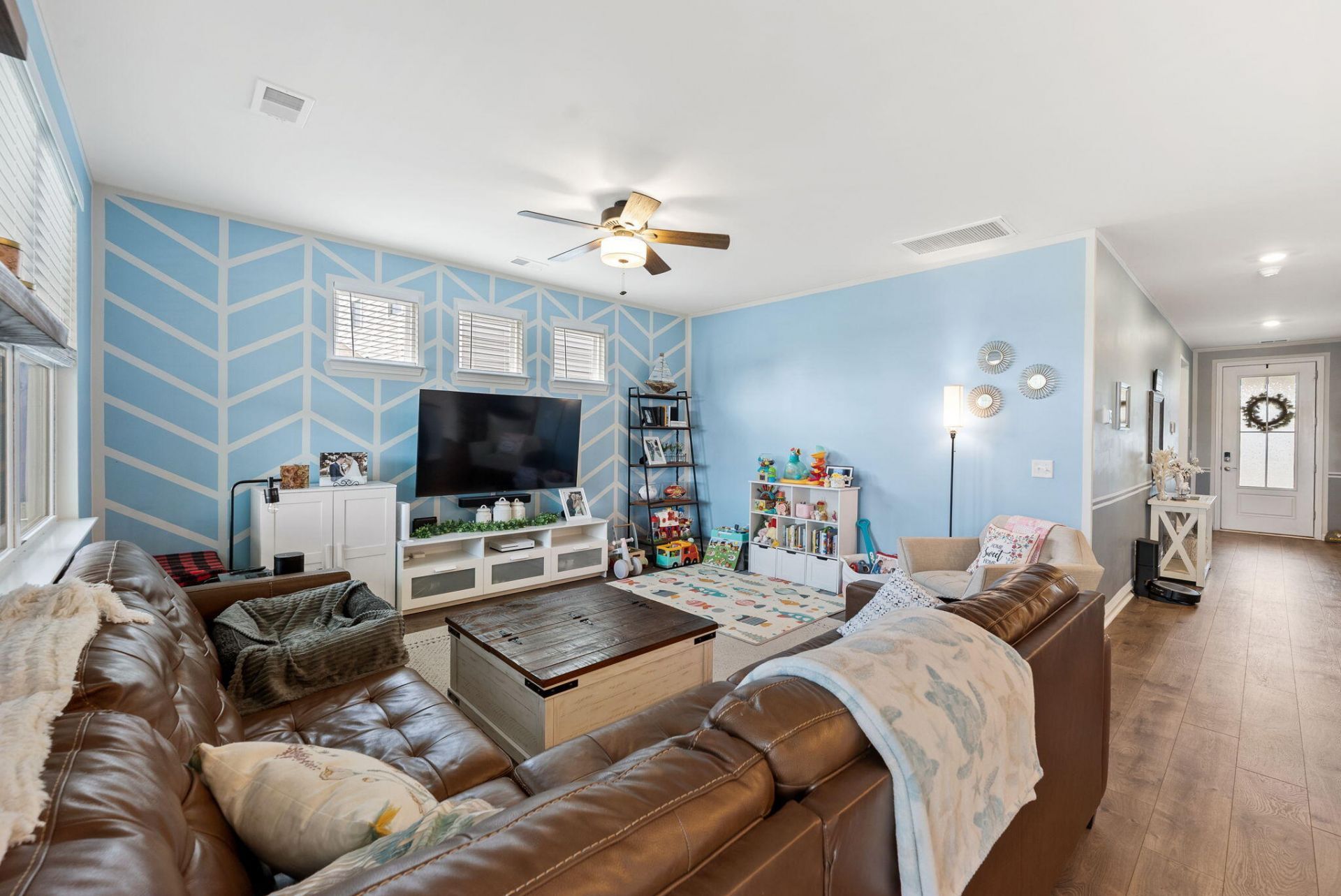 173 Greenwich Drive Photo 11