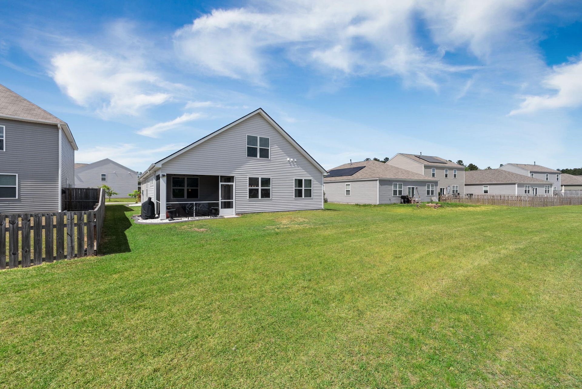 173 Greenwich Drive Photo 35