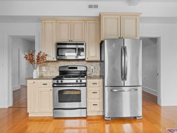 58 Oliver St, Unit 2, Somerville, MA 02145