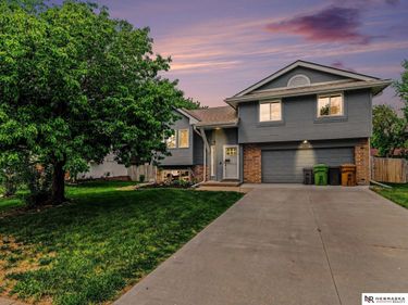 3404 Henery Road , Bellevue, NE 68123