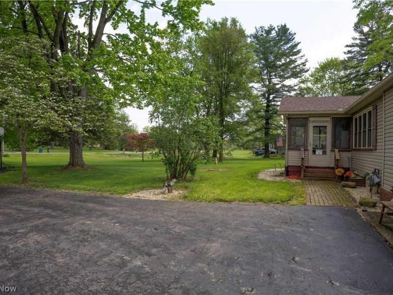 1526 W Park Ave, Niles, OH 44446 Photo 2