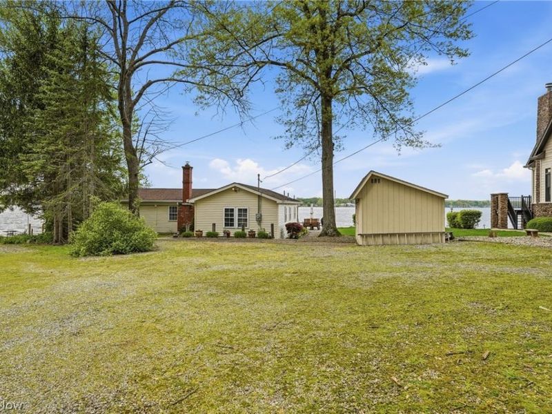 786 Harbor Avenue, Lake Milton, OH 44429 Photo 2