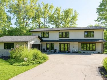28750 S Woodland Road, Pepper Pike, OH 44124