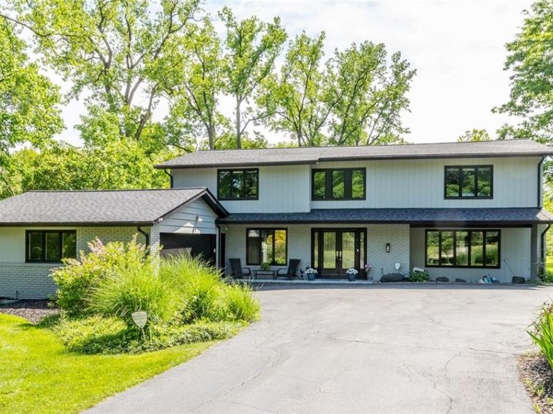 28750 S Woodland Road, Pepper Pike, OH 44124 Photo 1