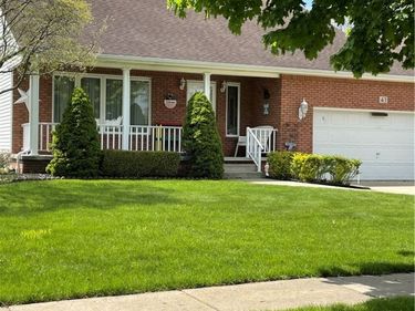 43 Garnet Drive, Buffalo, NY 14227