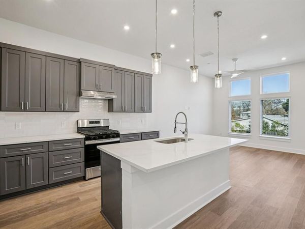 200 W 56th ST, Unit 8103, Austin, TX 78751