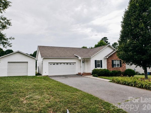 5139 Silver Tree Trail , Conover, NC 28613