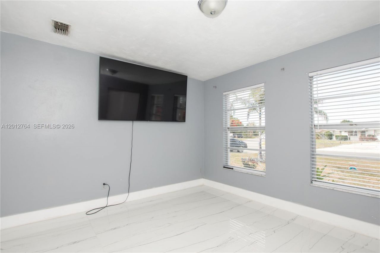 109 Durland Ave , Lehigh Acres, FL 33936 Photo