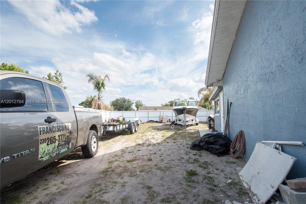 109 Durland Ave , Lehigh Acres, FL 33936 Photo