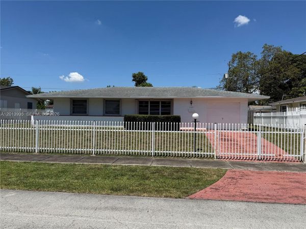 16220 SW 101st Ave , Miami, FL 33157