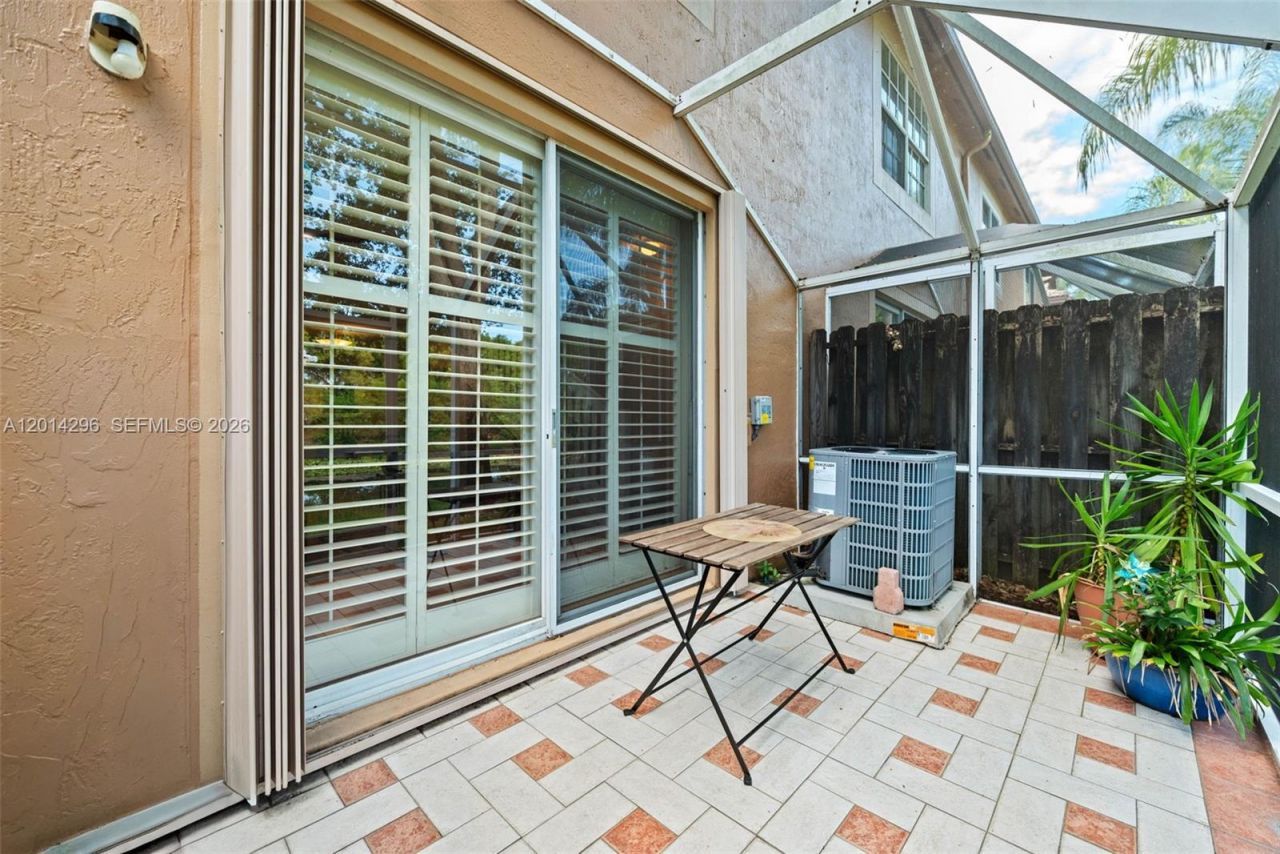 1456 Veracruz Ln , Unit 4-5, Weston, FL 33327 Photo