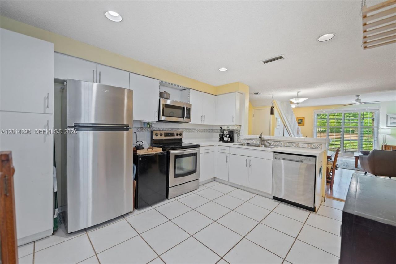 1456 Veracruz Ln , Unit 4-5, Weston, FL 33327 Photo