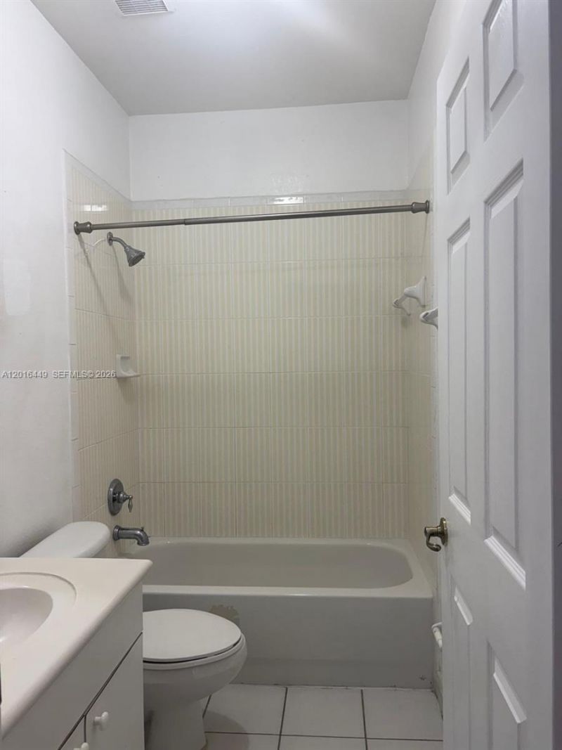 8525 SW 165th Pl, Unit 8525, Miami, FL 33193 Photo