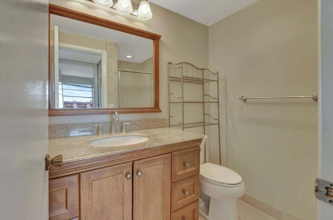 187 Normandy D, Delray Beach, FL 33484 Photo