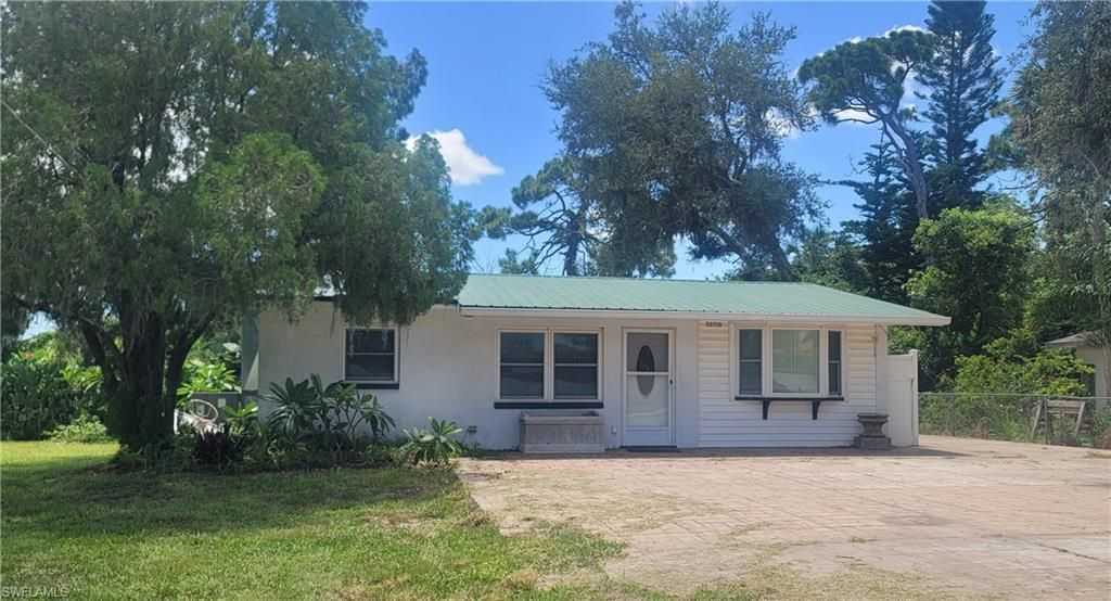 20710 Sandy Ln, Estero, FL 33928 Photo