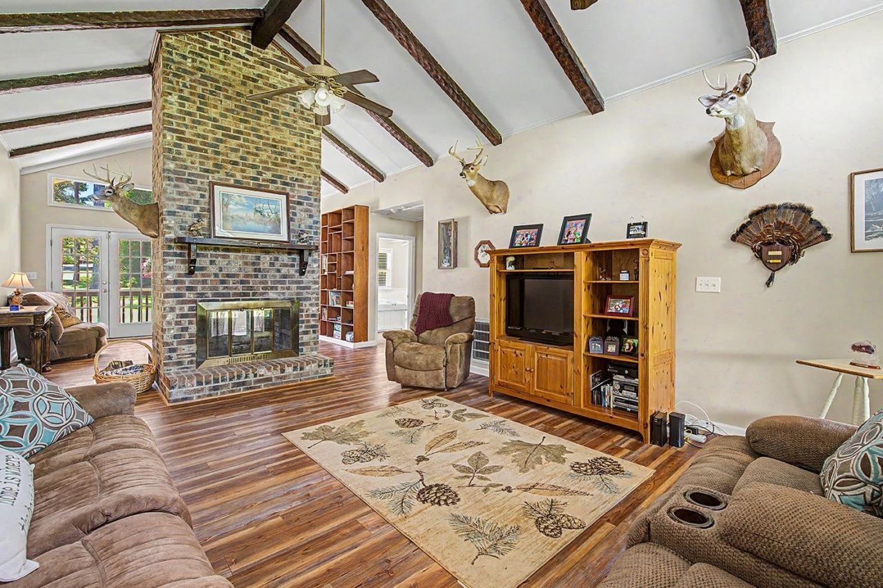 164 Mohican Dr. Photo 43