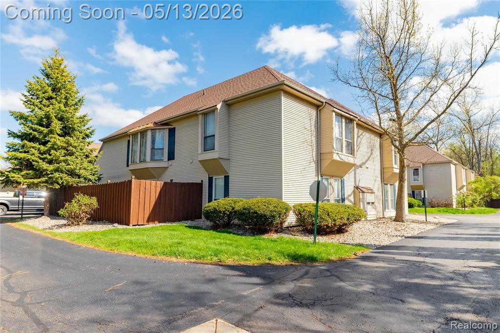 8127 Colony Drive, Grosse Ile Township, MI 48138 Main Photo