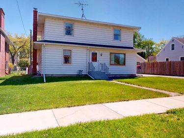 406 Giles Place, Albert Lea, MN 56007