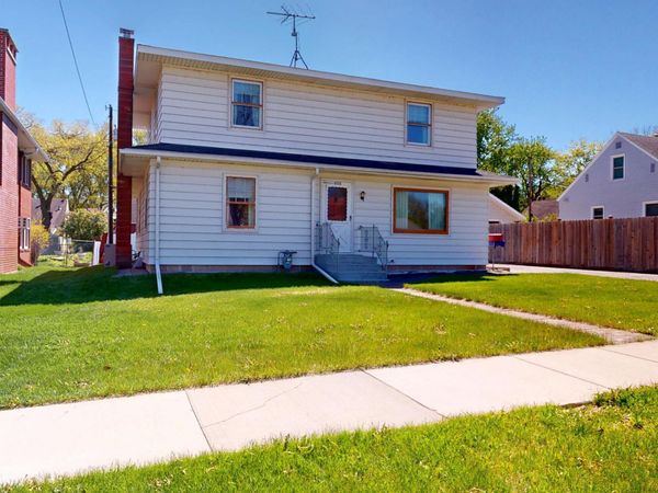 406 Giles Place, Albert Lea, MN 56007