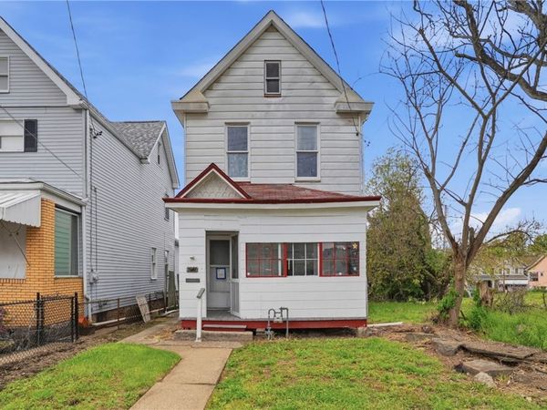 2402 Grandview Avenue , Mckeesport, PA 15132