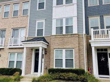 17255 HERRING GULL LANE, DUMFRIES, VA 22026