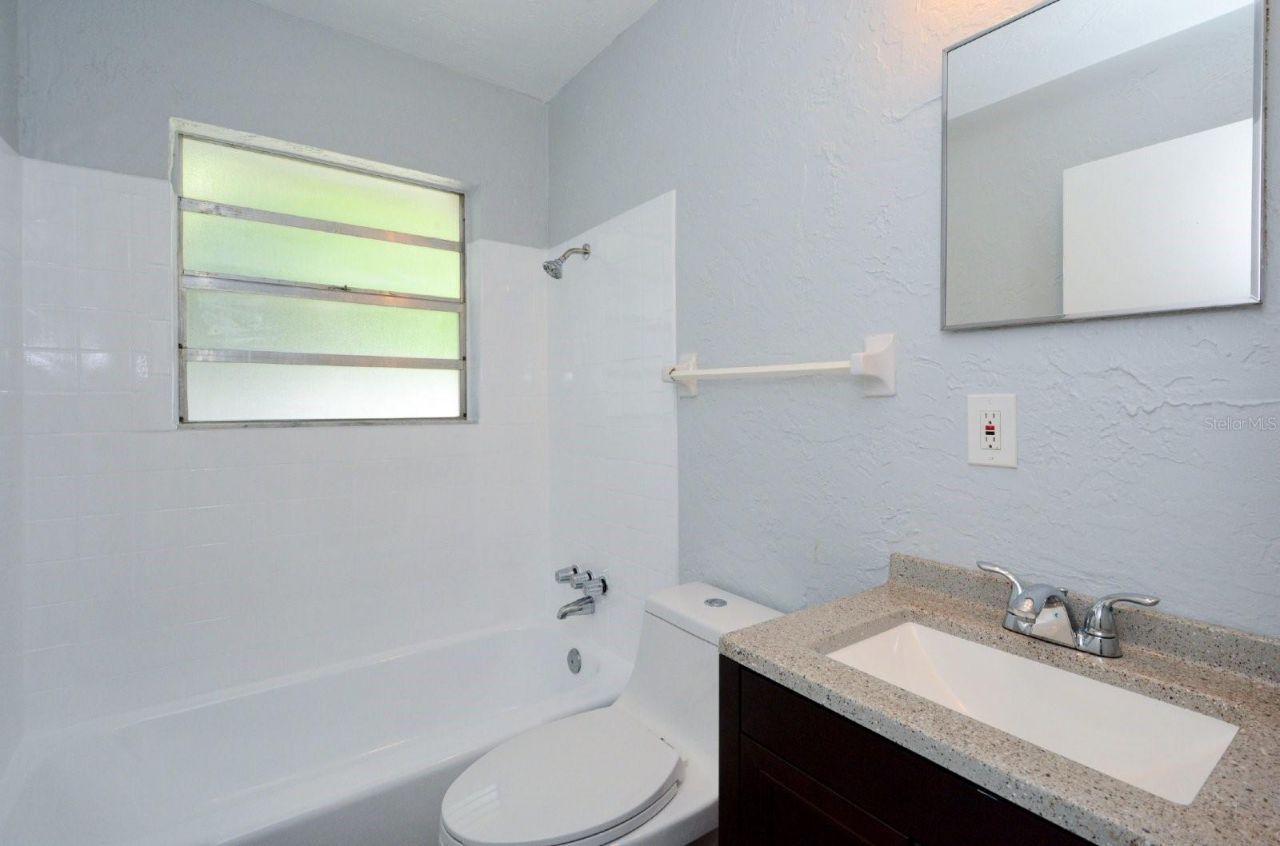 2519 9th Avenue W, Unit 3, Bradenton, FL 34205 Photo