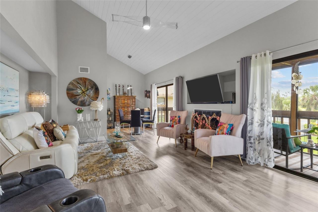 3037 Willow Green Drive, Unit 12, Sarasota, FL 34235 Photo