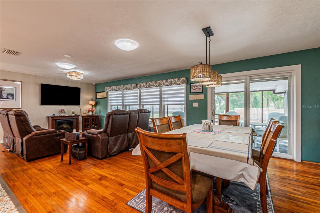 5233 Hill Drive, Zephyrhills, FL 33542 Photo