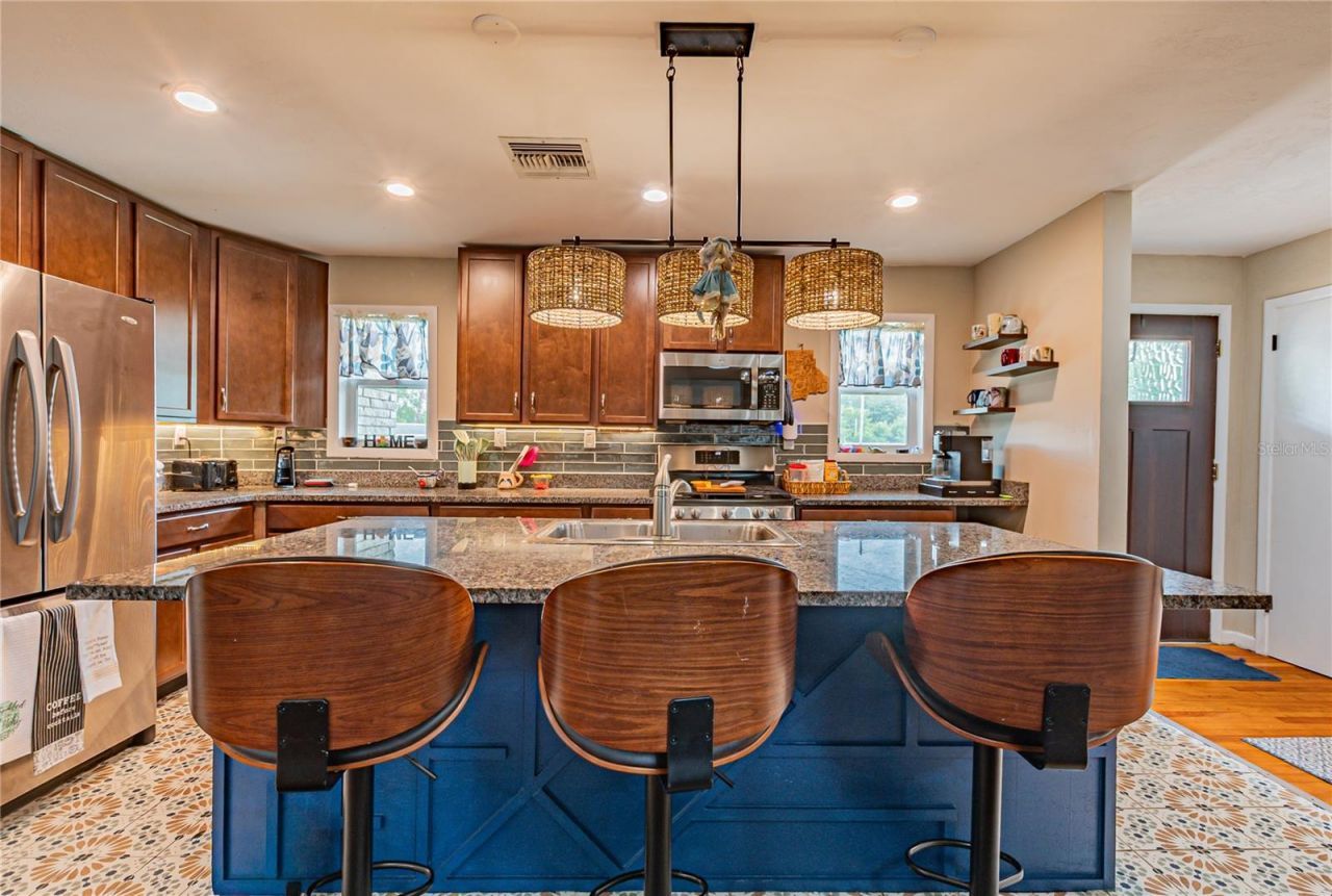 5233 Hill Drive, Zephyrhills, FL 33542 Photo