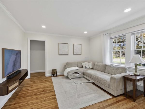100 Boylston St, Unit 1, Newton, MA 02467