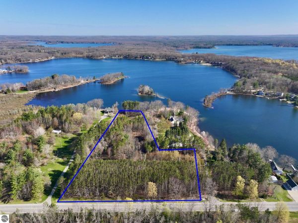 Jennings Road W, Lake City, MI 49651
