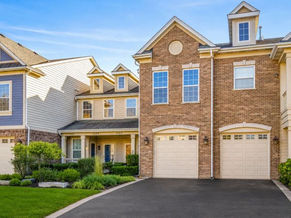 1361 Scarboro Road , Unit 404, Schaumburg, IL 60193