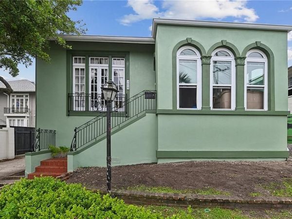 7018 S CLAIBORNE Avenue, New Orleans, LA 70118