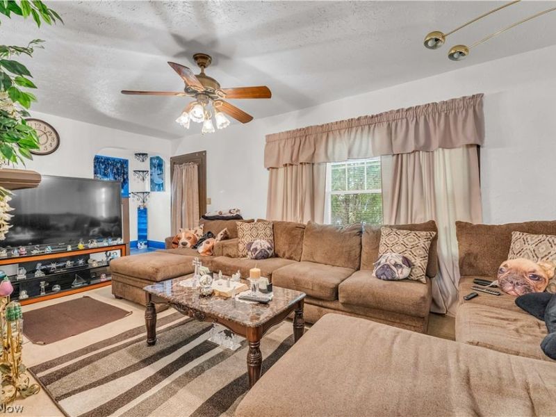 1533 E 195th Street, Euclid, OH 44117 Photo 4