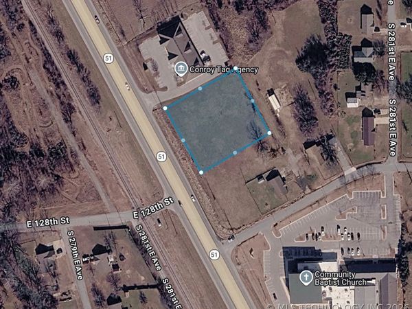 13799 S State Hwy 51 , Coweta, OK 74429